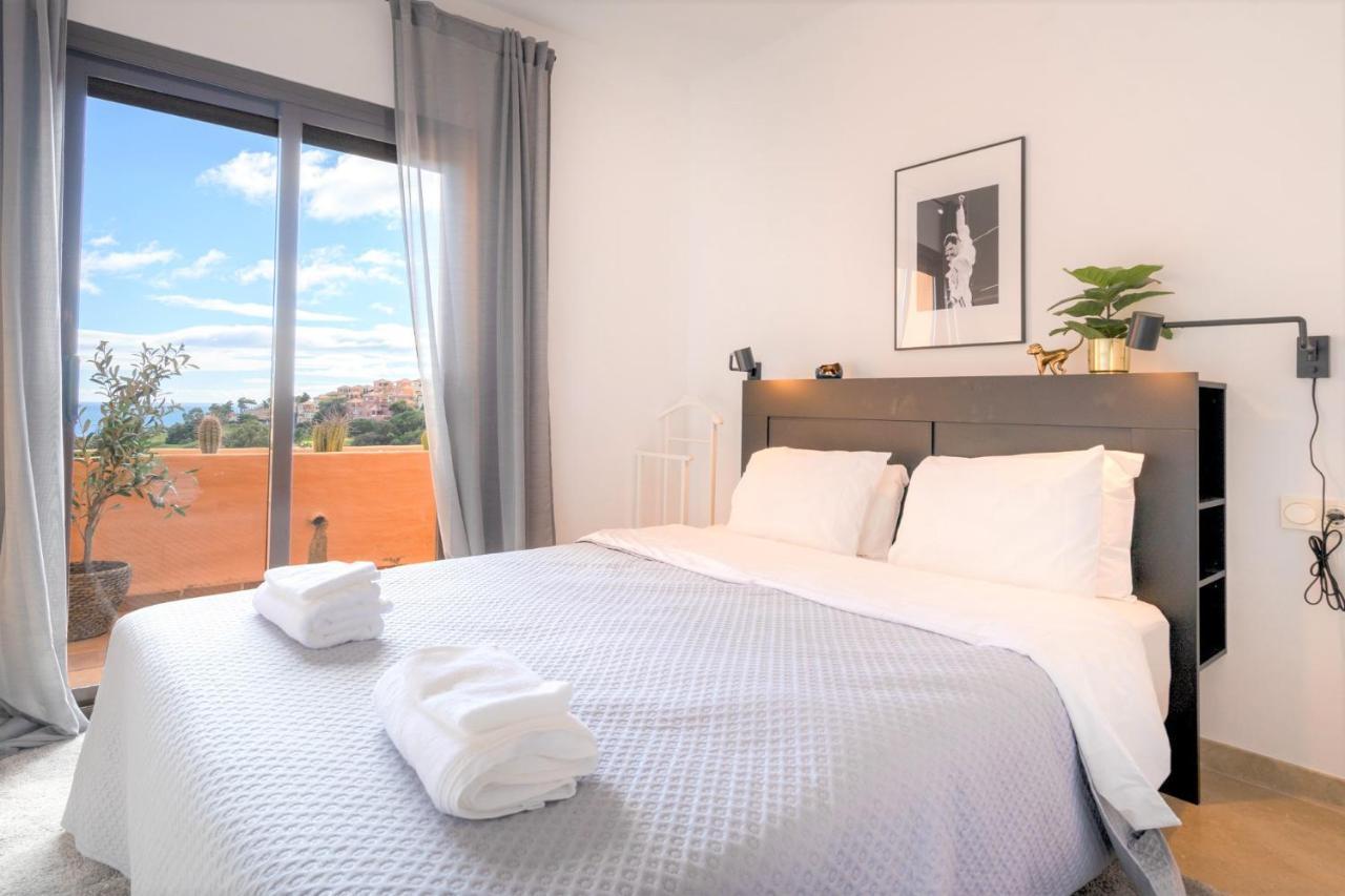 9 Penthouse With Amazing Sea Views, Close To Golf Manilva Duquesa Zewnętrze zdjęcie