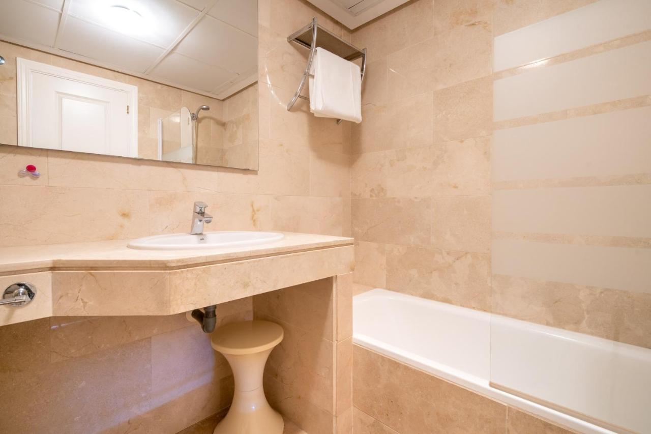 9 Penthouse With Amazing Sea Views, Close To Golf Manilva Duquesa Zewnętrze zdjęcie