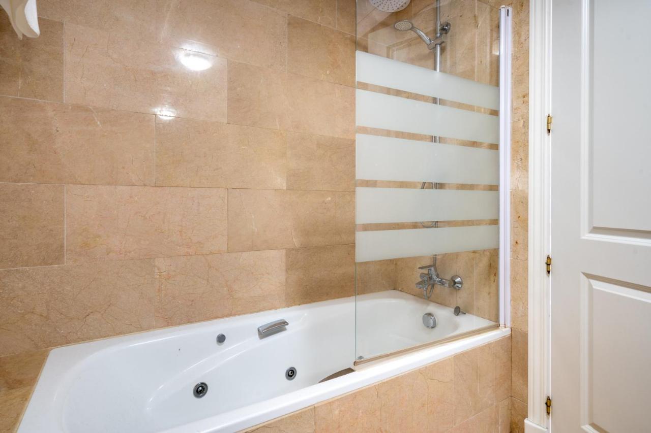 9 Penthouse With Amazing Sea Views, Close To Golf Manilva Duquesa Zewnętrze zdjęcie
